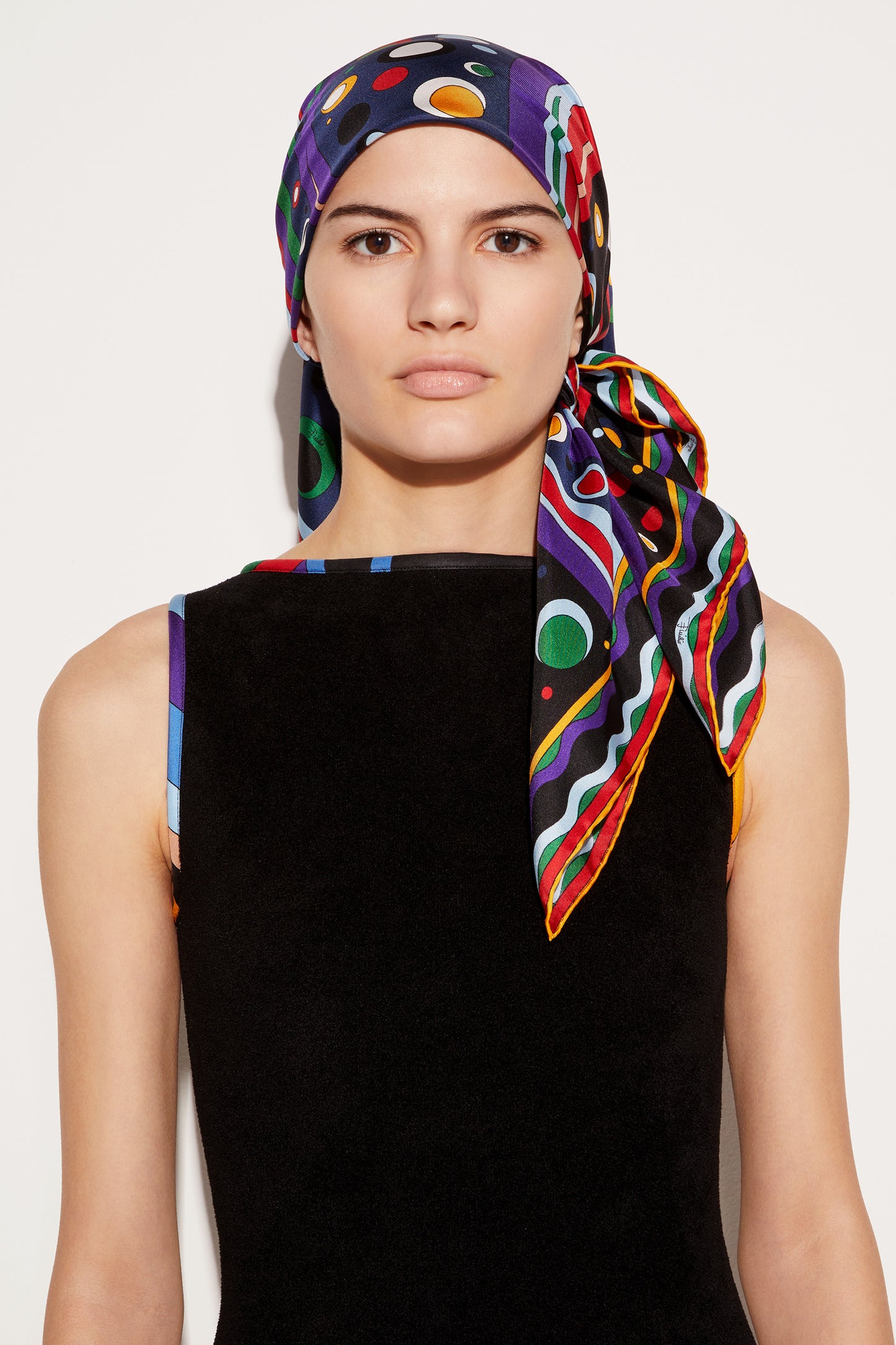 Fontane-Print Large Silk-Twill Carré View 2 - Pucci
