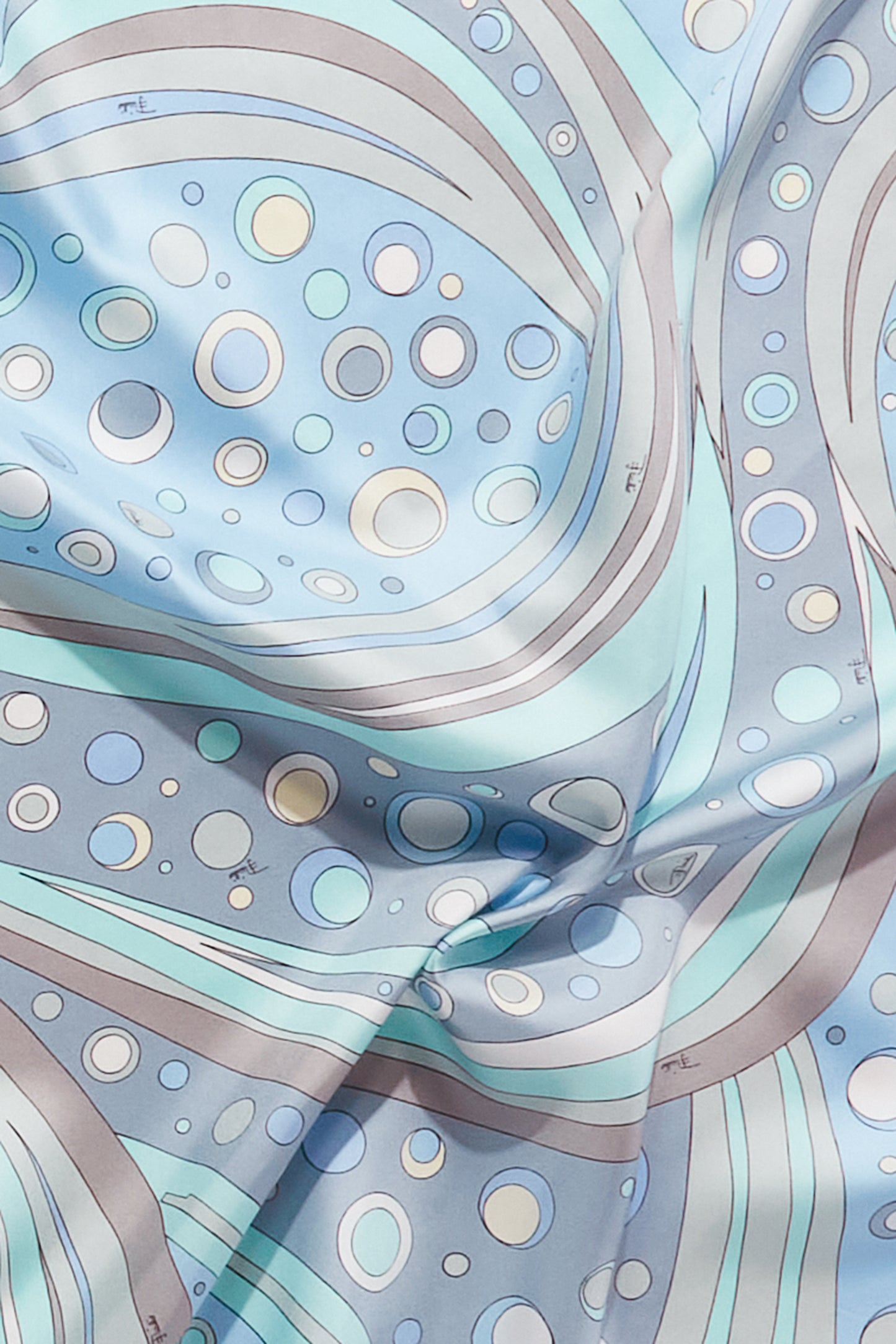 Fontane-Print Large Silk-Twill Carré View 3 - Pucci