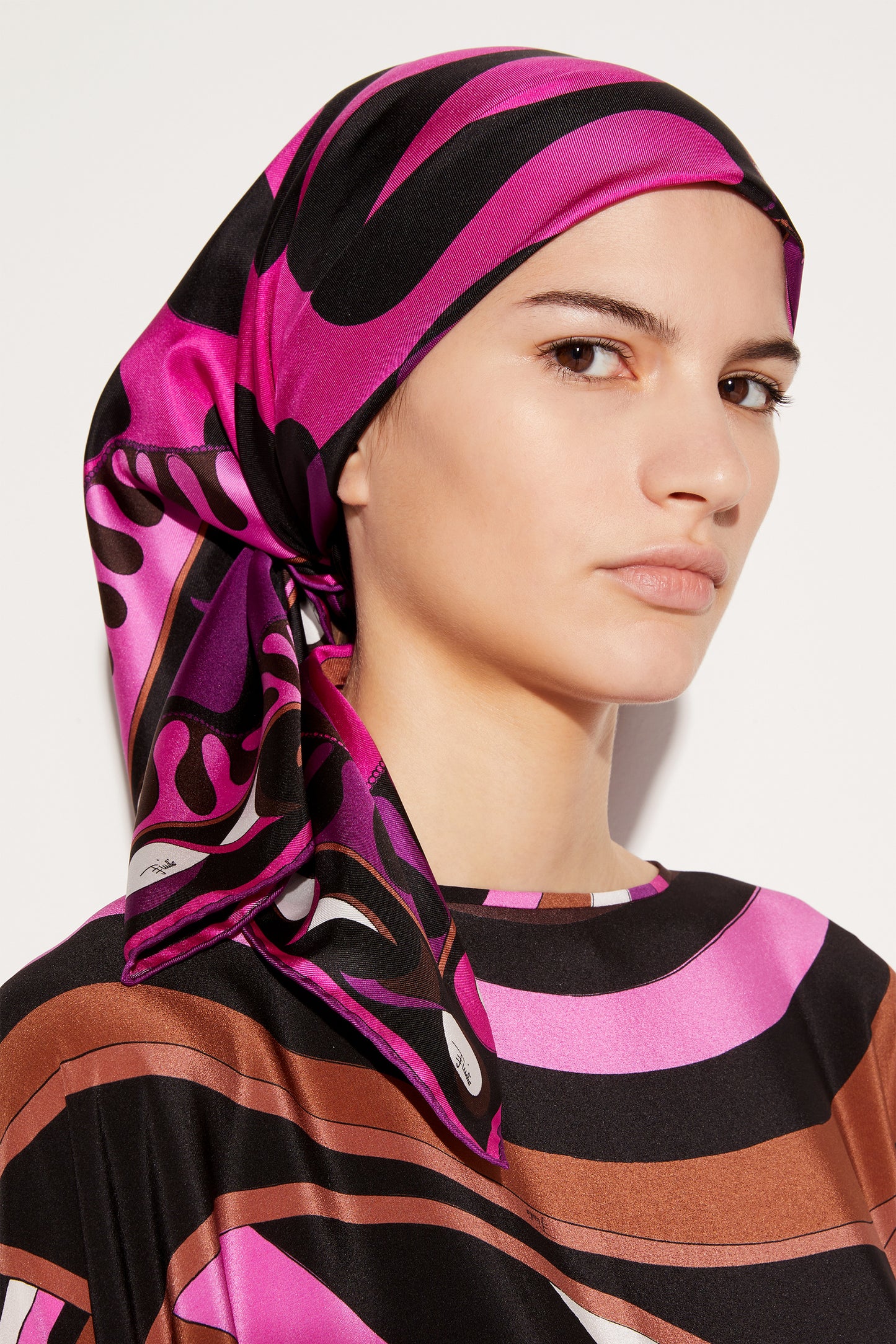 Iride And Leocorno-Print Large Silk-Twill Carré View 2 - Pucci