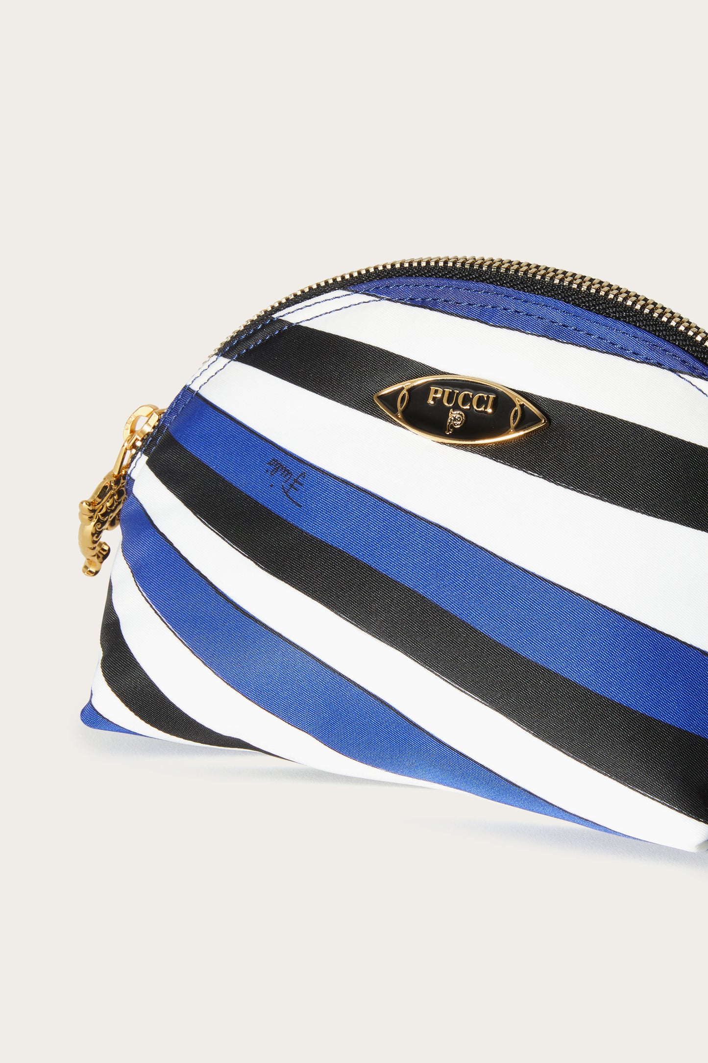 Yummy Beauty Case View 3 - Pucci