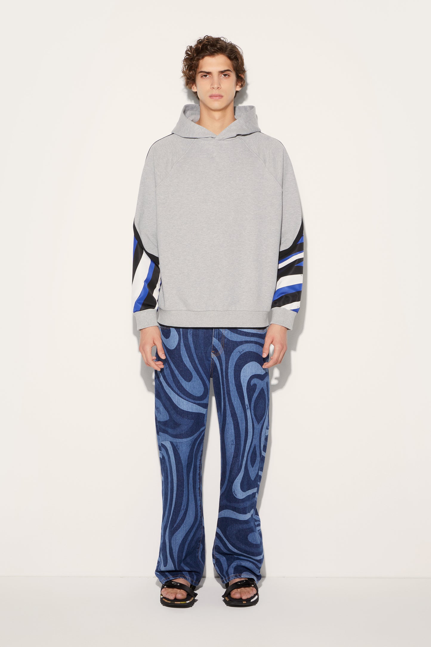 Iride-Print Hoodie View 2 - Pucci