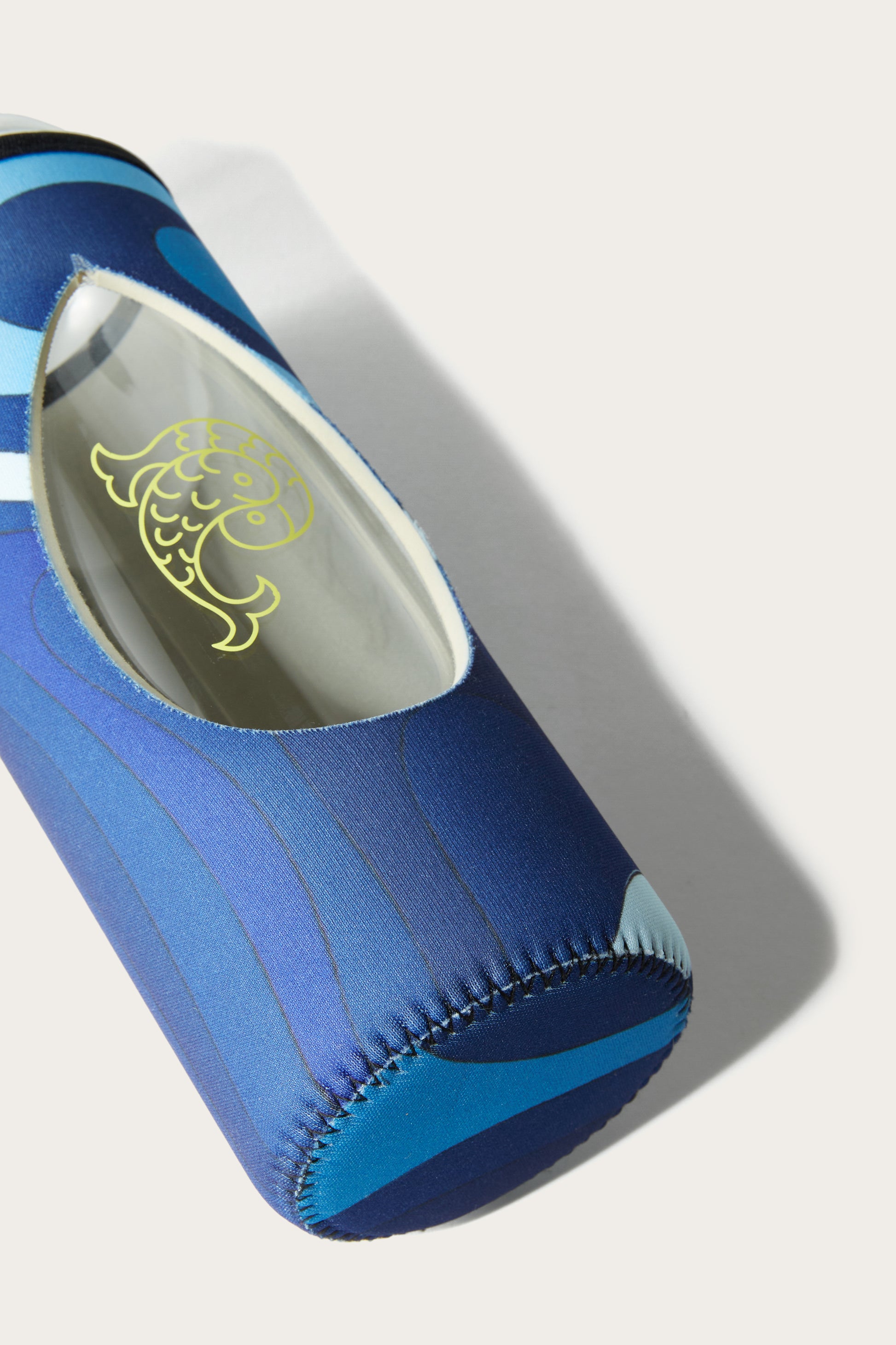 Marmo-Print Water Bottle View 3 - Pucci