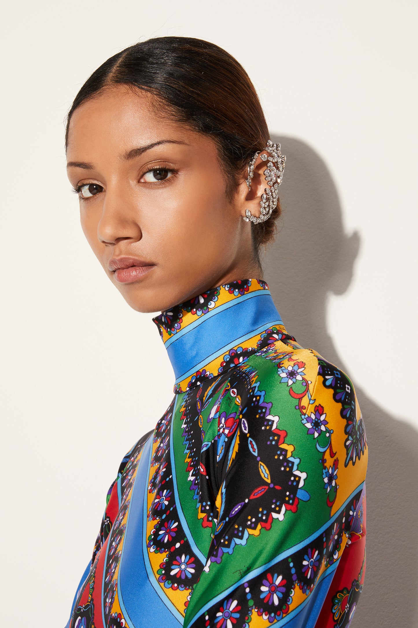 Crystal-Embellished Earcuff View 2 - Pucci