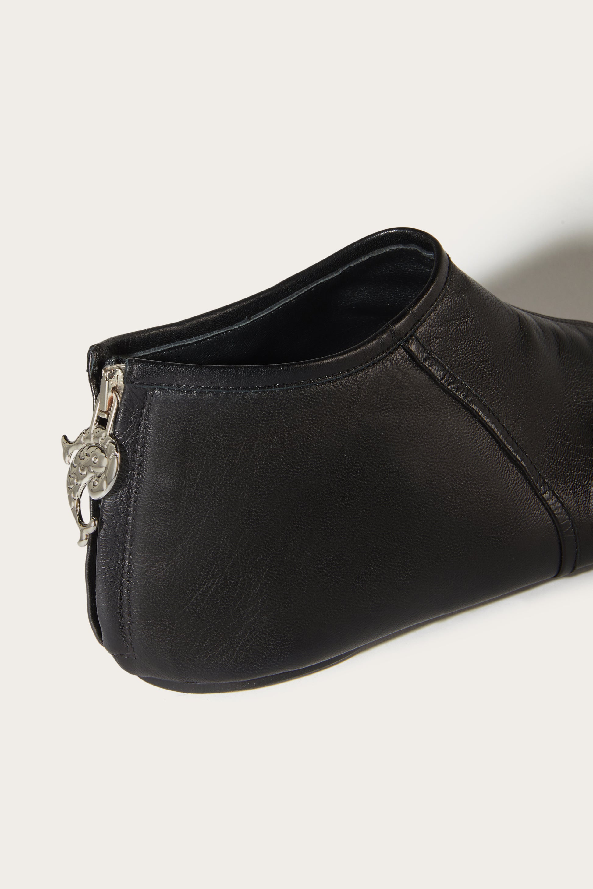 Leather Flat Shoes View 4 - Pucci
