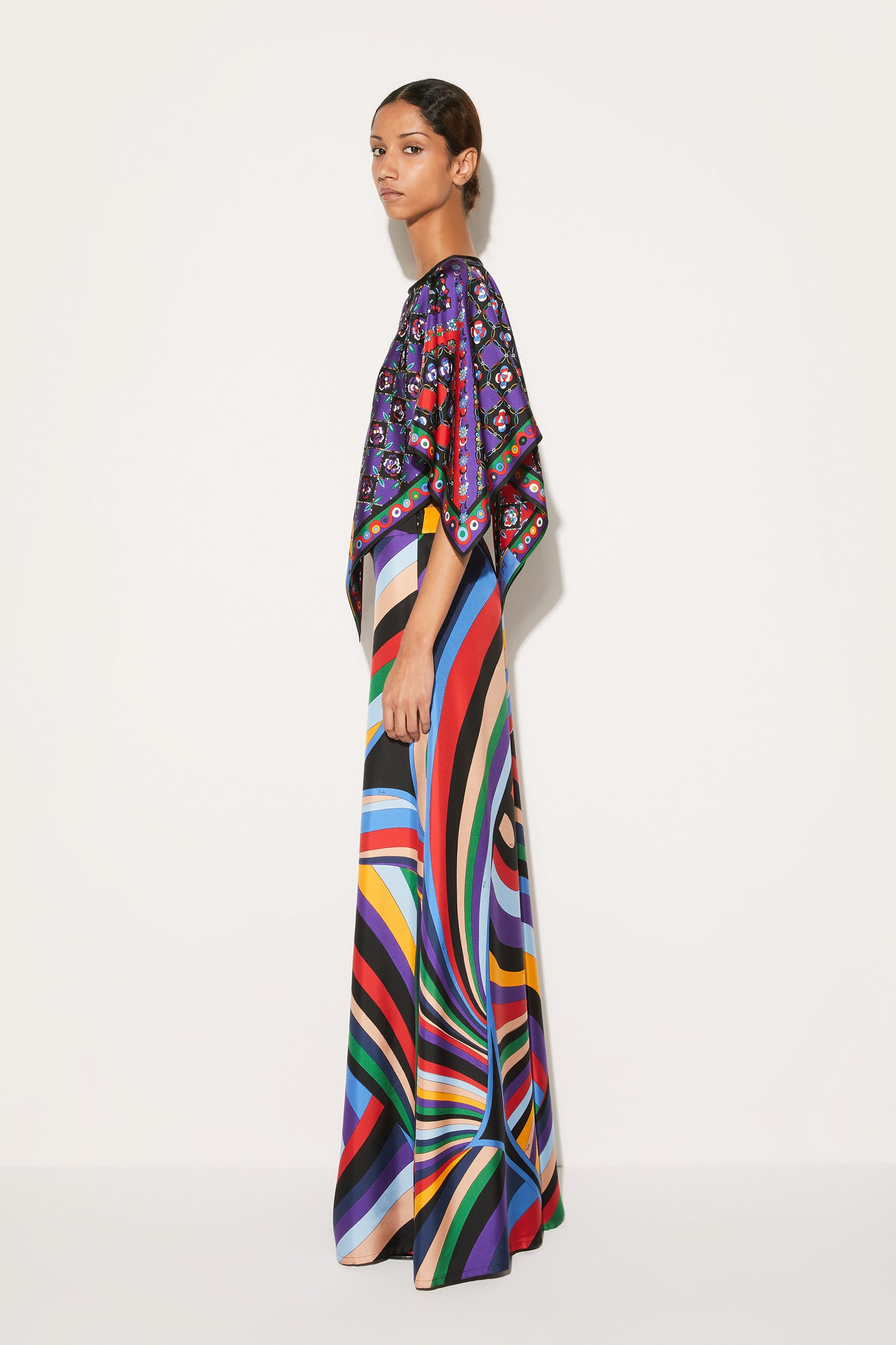 Festa And Onde-Print Kaftan Top View 3 - Pucci