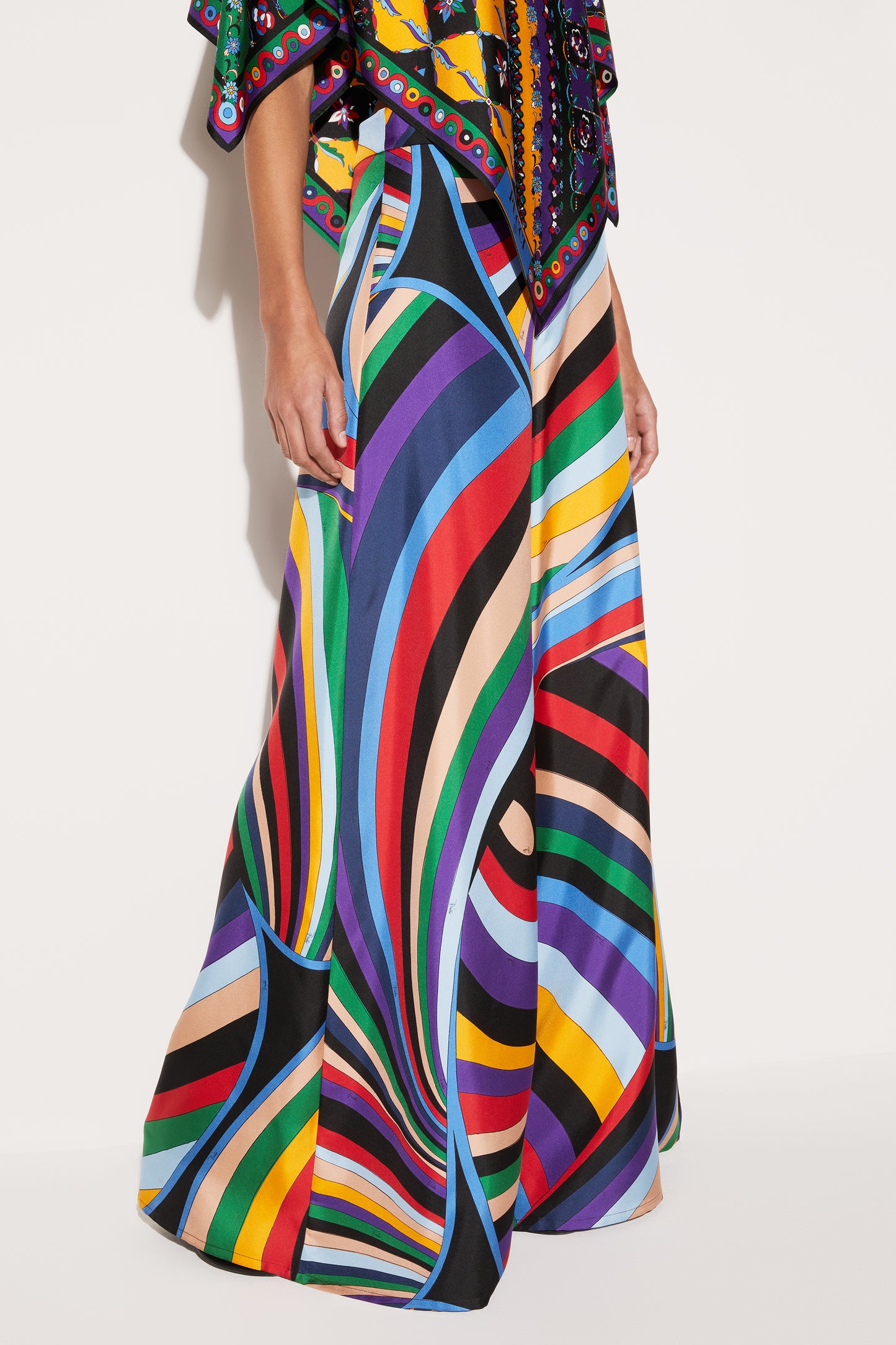 Iride-Print Silk-Twill Trousers View 5 - Pucci