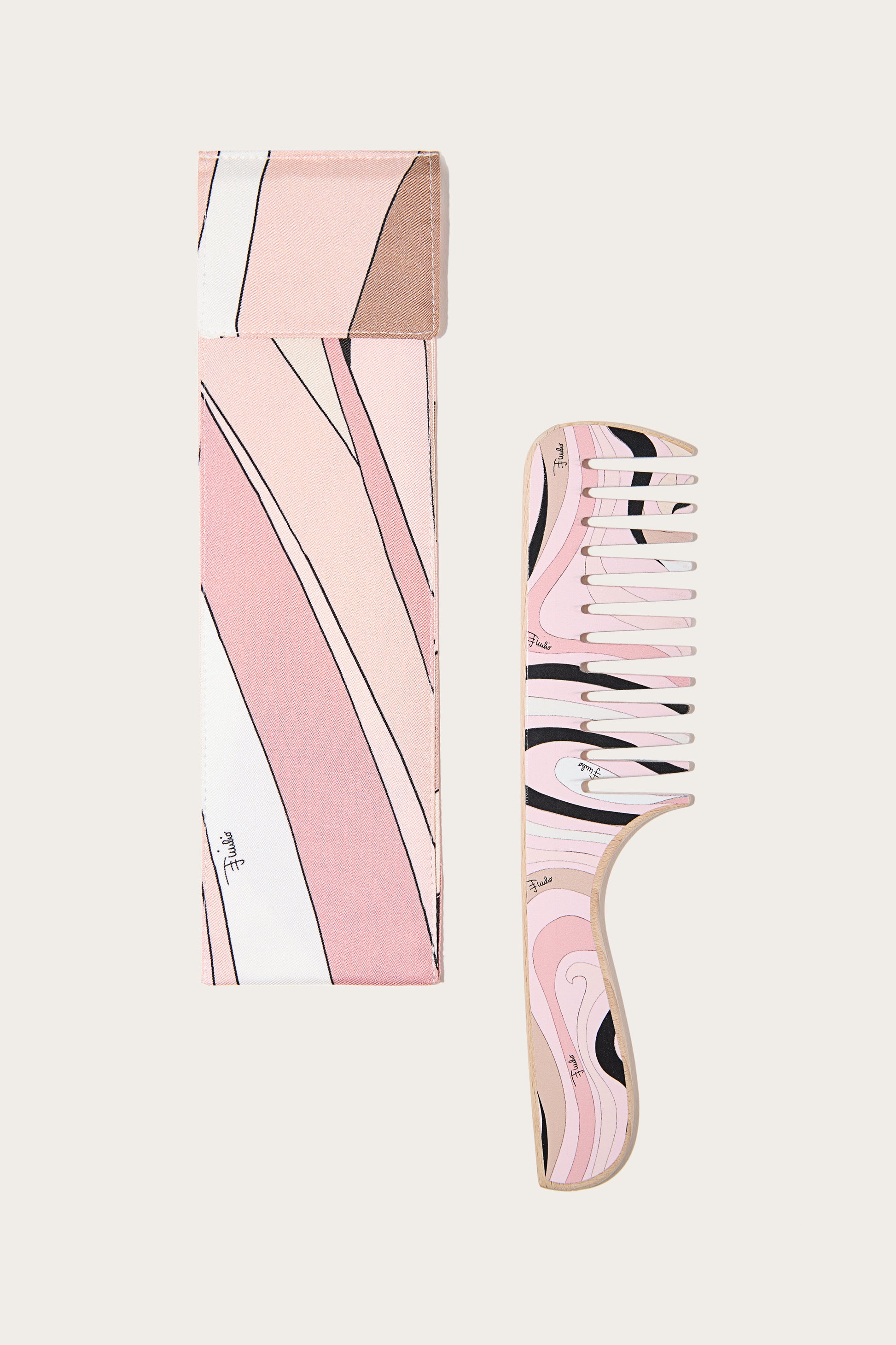 Wooden Comb with Case View 1 - Pucci