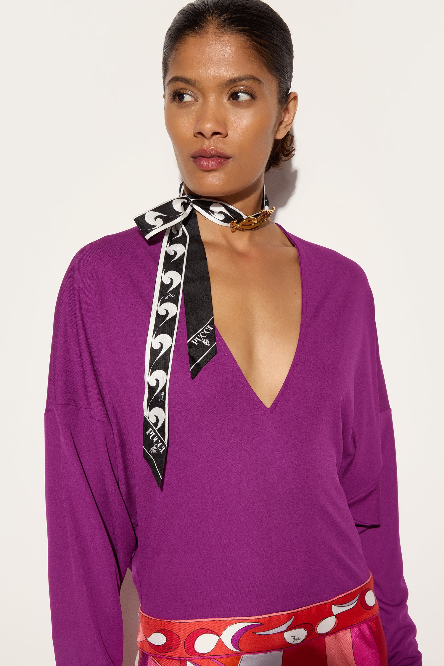 Choker in seta con labbra