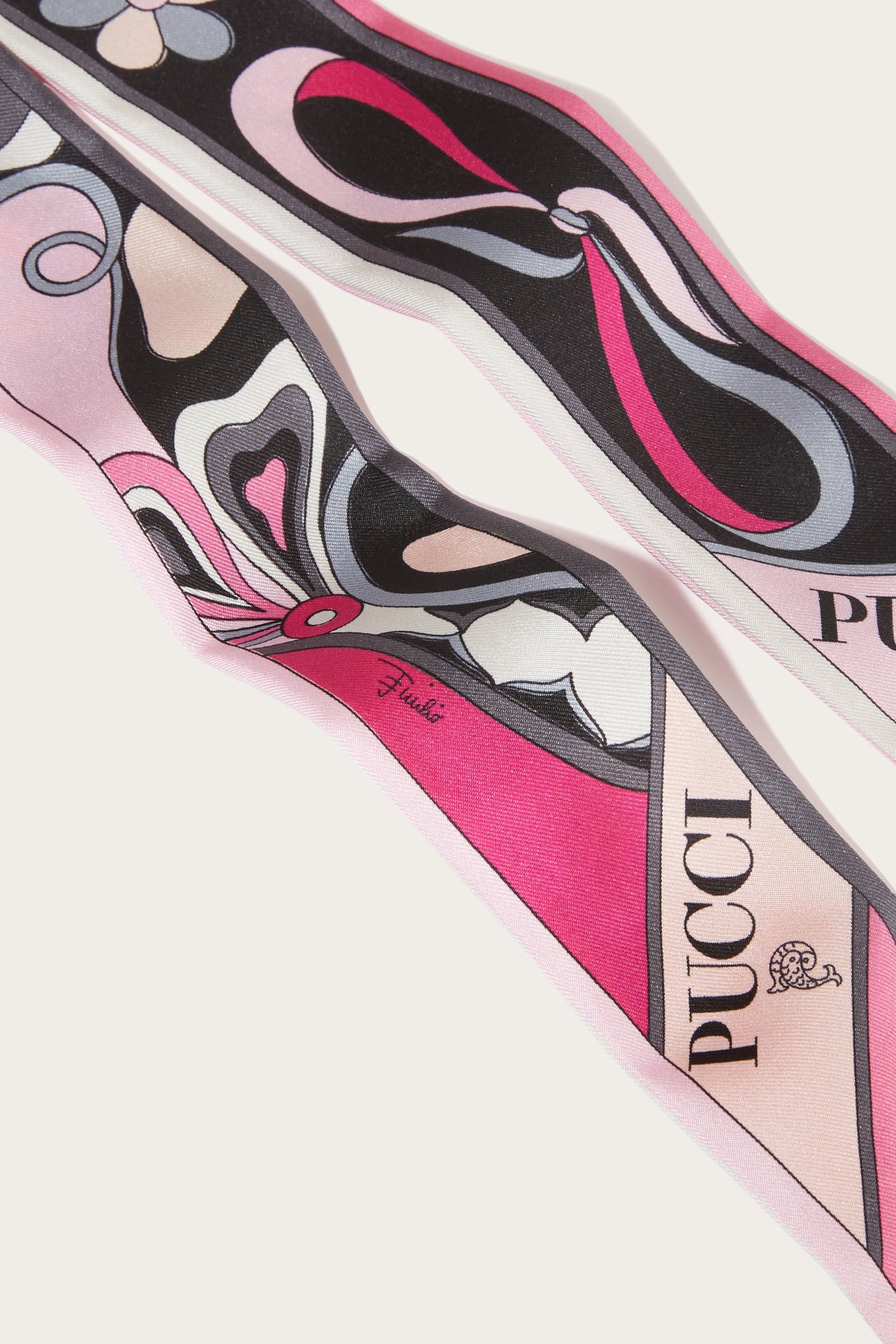 Fiocchetti Print Silk Twill Carré View 4 - Pucci