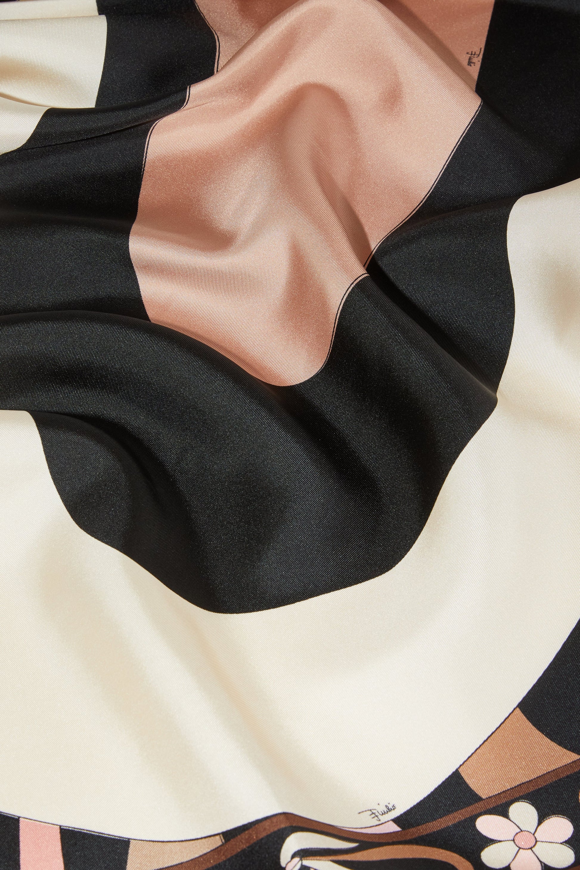 Marmo and Maddalena Print Silk-Twill Carré View 4 - Pucci