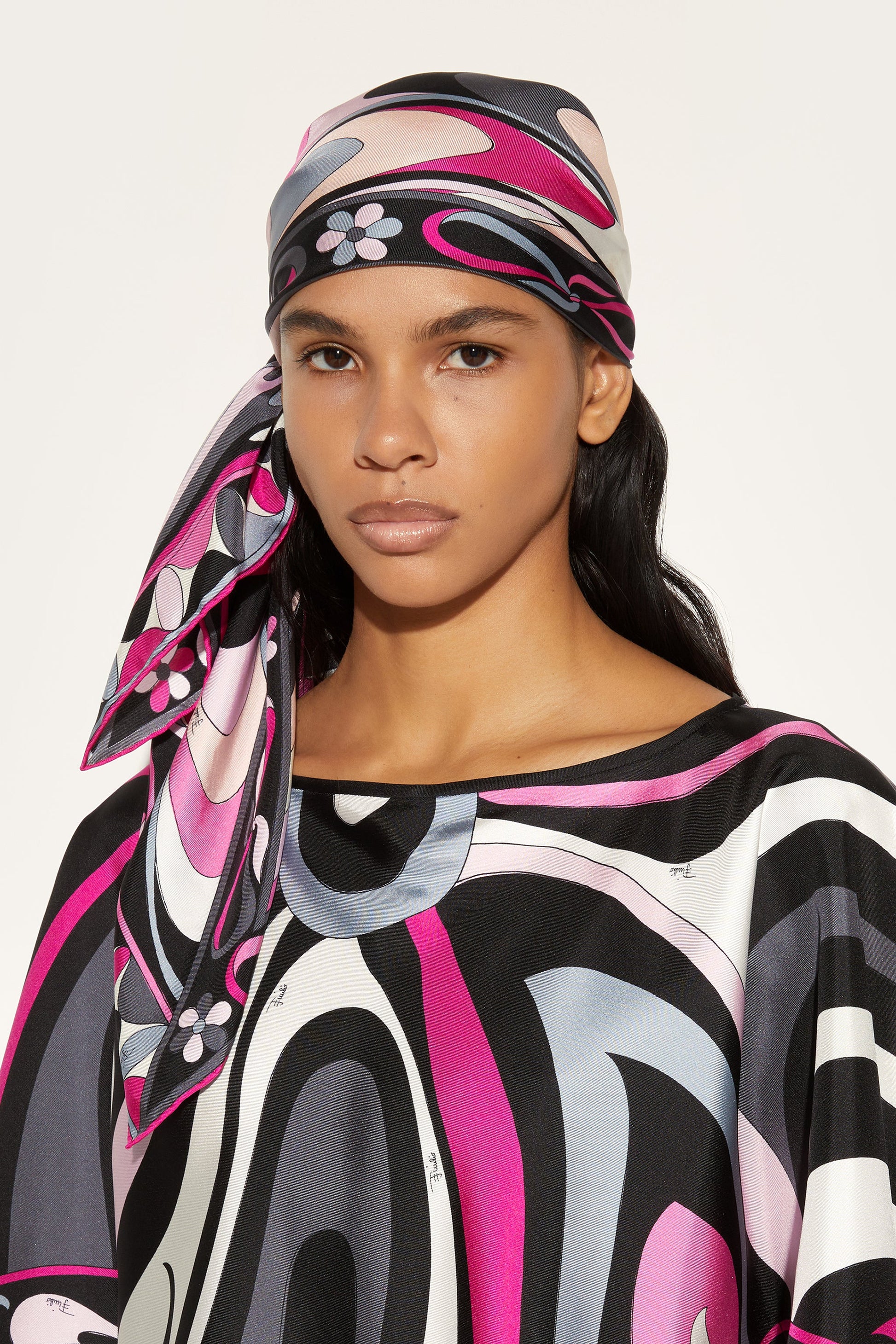 Onde and Iride Print Silk-Twill Carré View 2 - Pucci