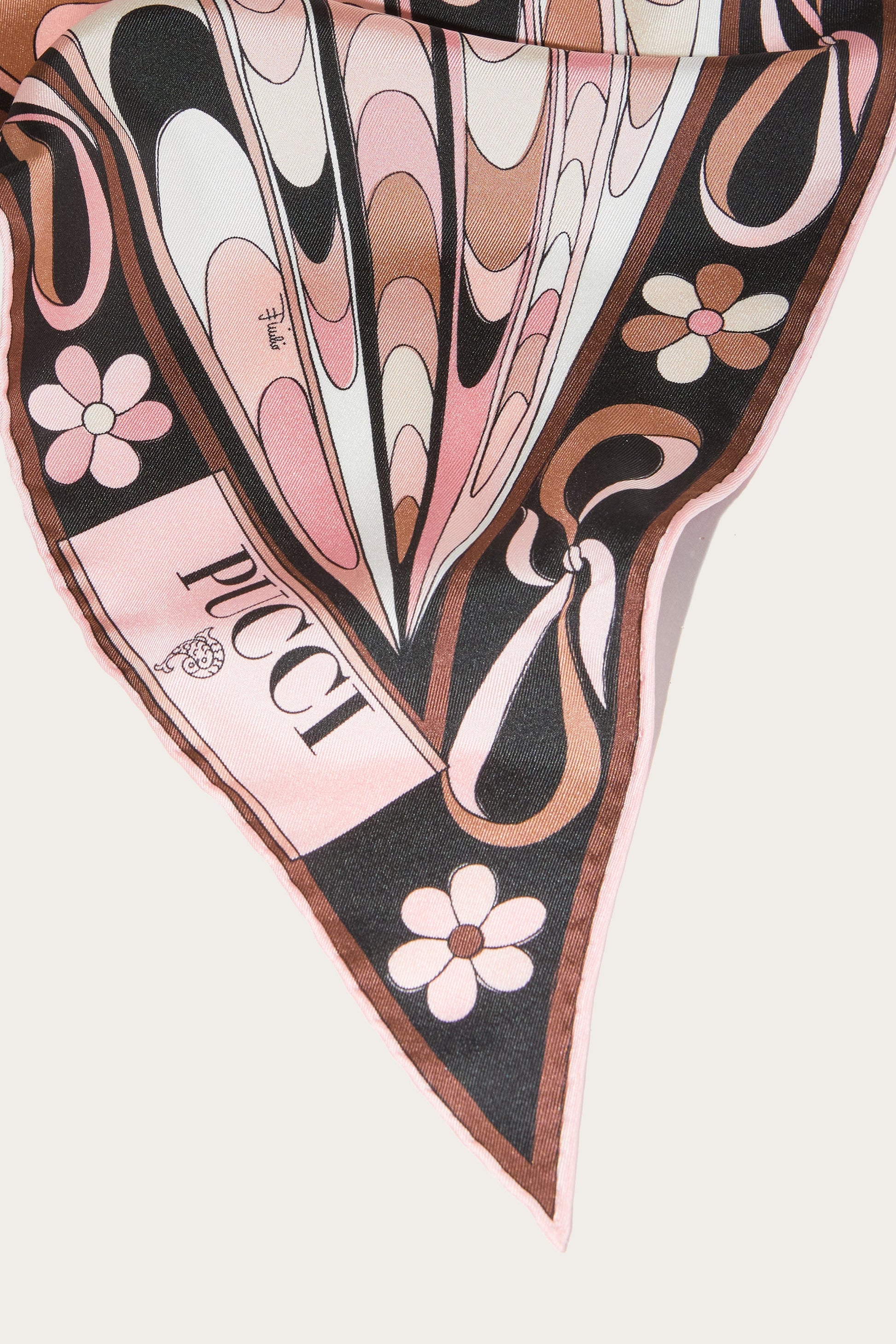 Maddalena and Onde Print Silk Twill Scarf View 3 - Pucci