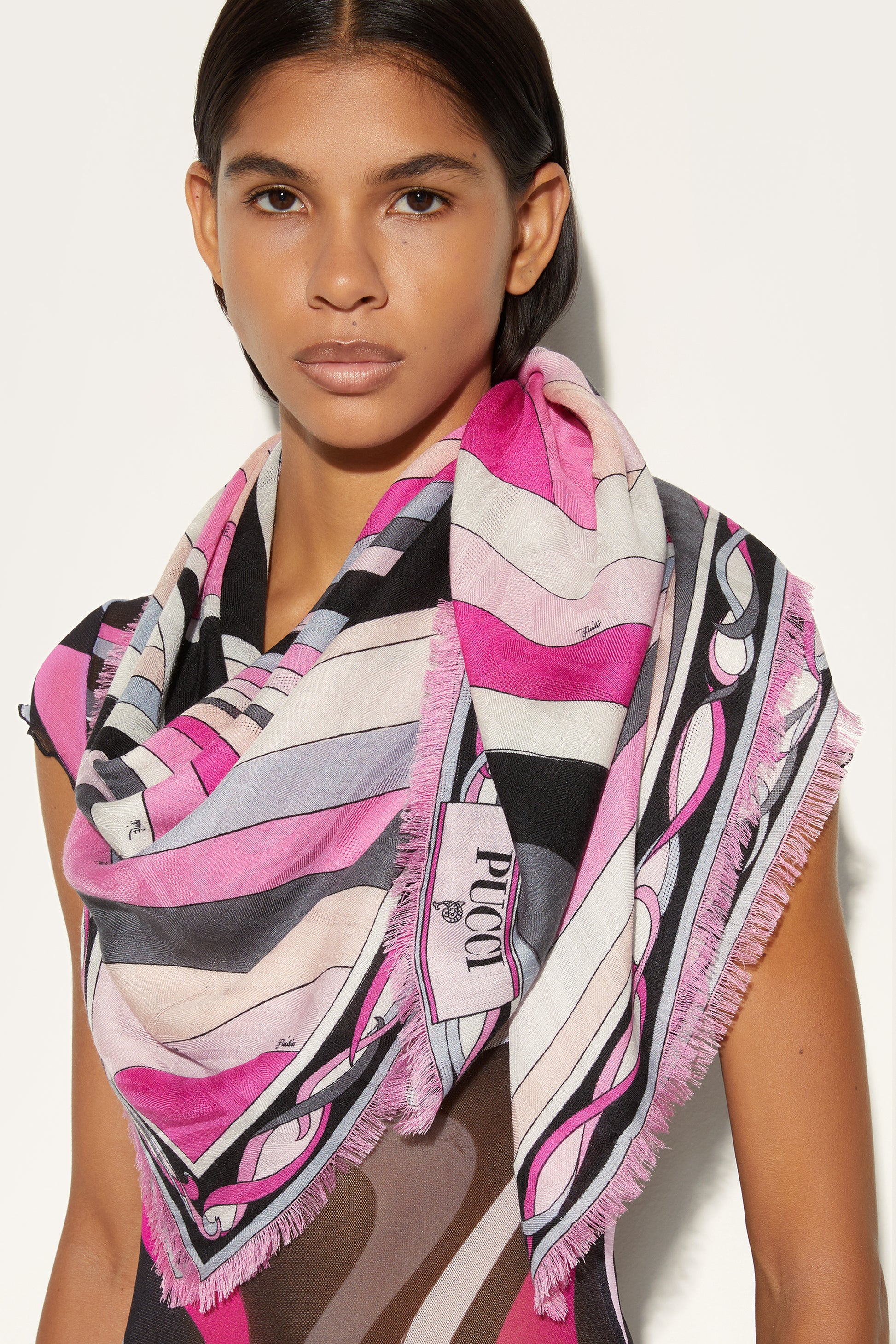 Iride Print Silk and Wool Pashmina View 2 - Pucci