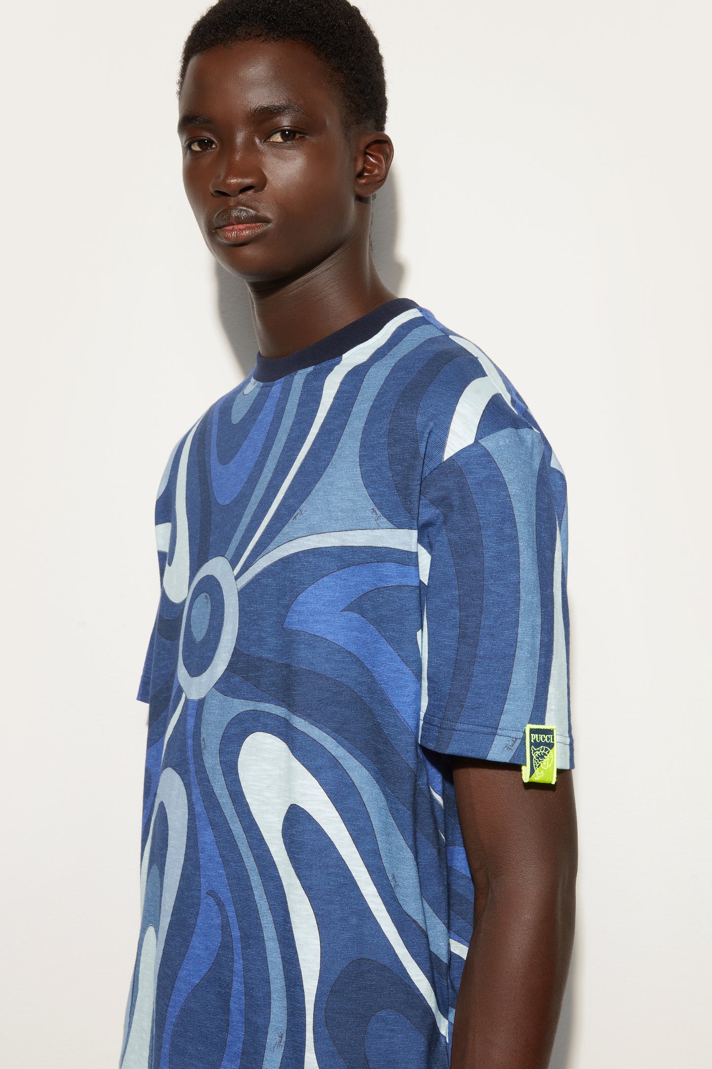 Flamed Jersey T-Shirt with Allover Print View 5 - Pucci